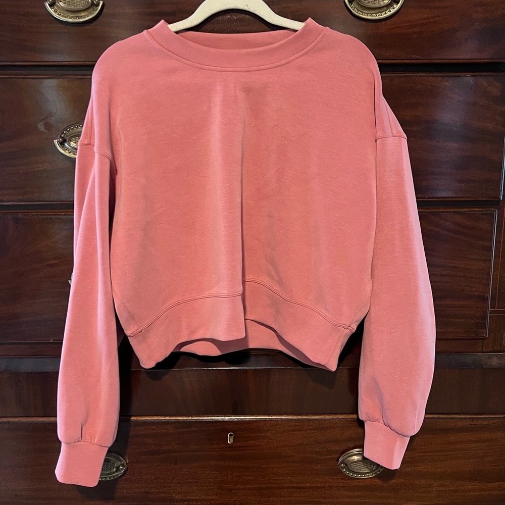 Lululemon Softstreme Perfectly Oversized Cropped Crew size 6 pink